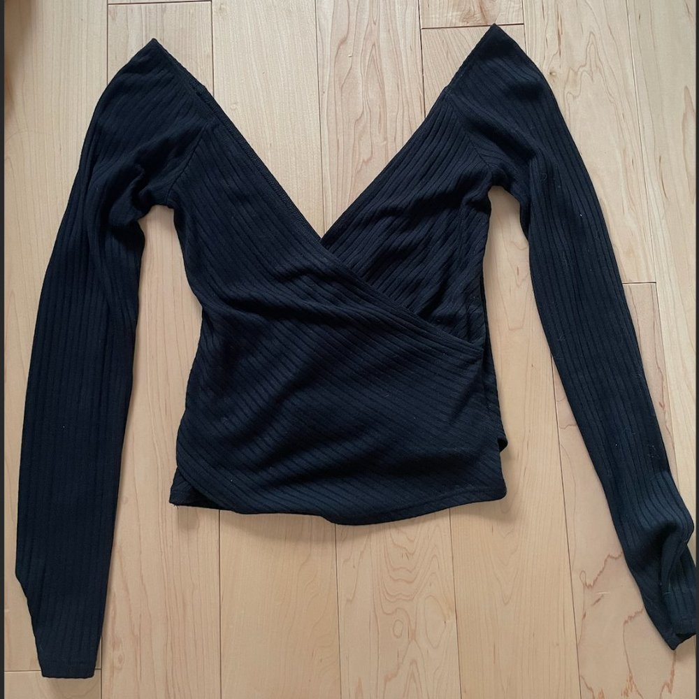 Reformation XS wrap top